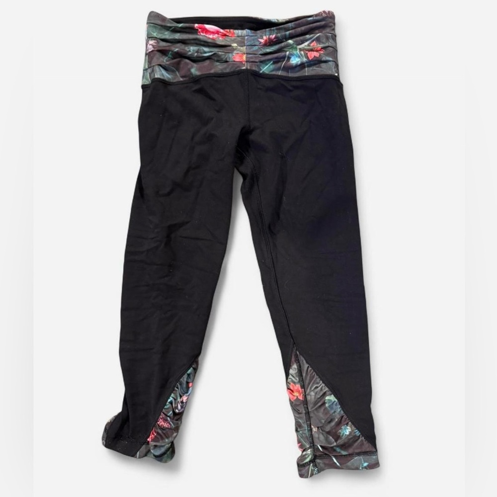 Lululemon Floral Waistband Black Leggings – Size 4